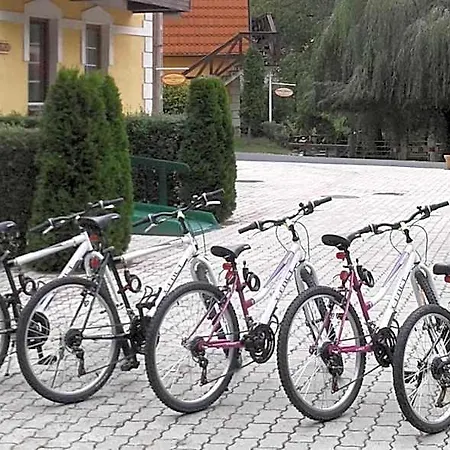 Szeleta Hotel 3*