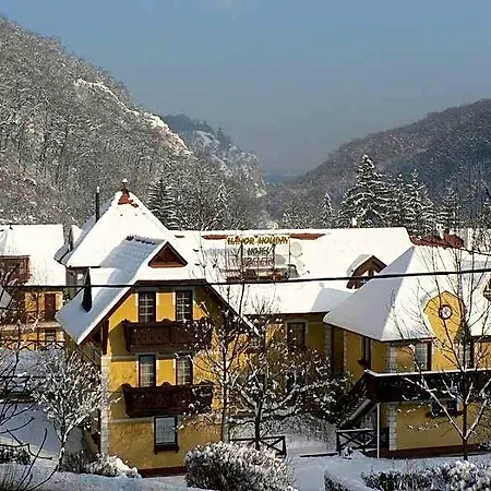 Hotel Szeleta 3*