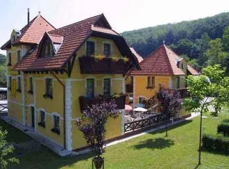 Szeleta Отель Лиллафюред