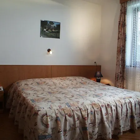 Szeleta Hotel